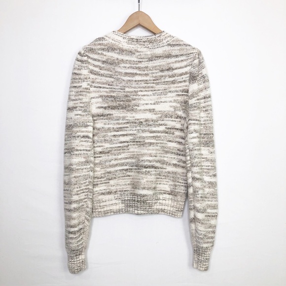 Evereve Mia Mark Puff sleeve crewneck pull over sweater - Picture 3 of 12